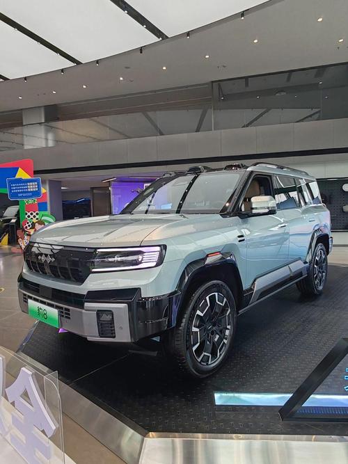 东莞企石镇鑫天通企业管理咨询比亚迪方程豹硬派越野的爆款，英菲尼迪35周年与你共成长